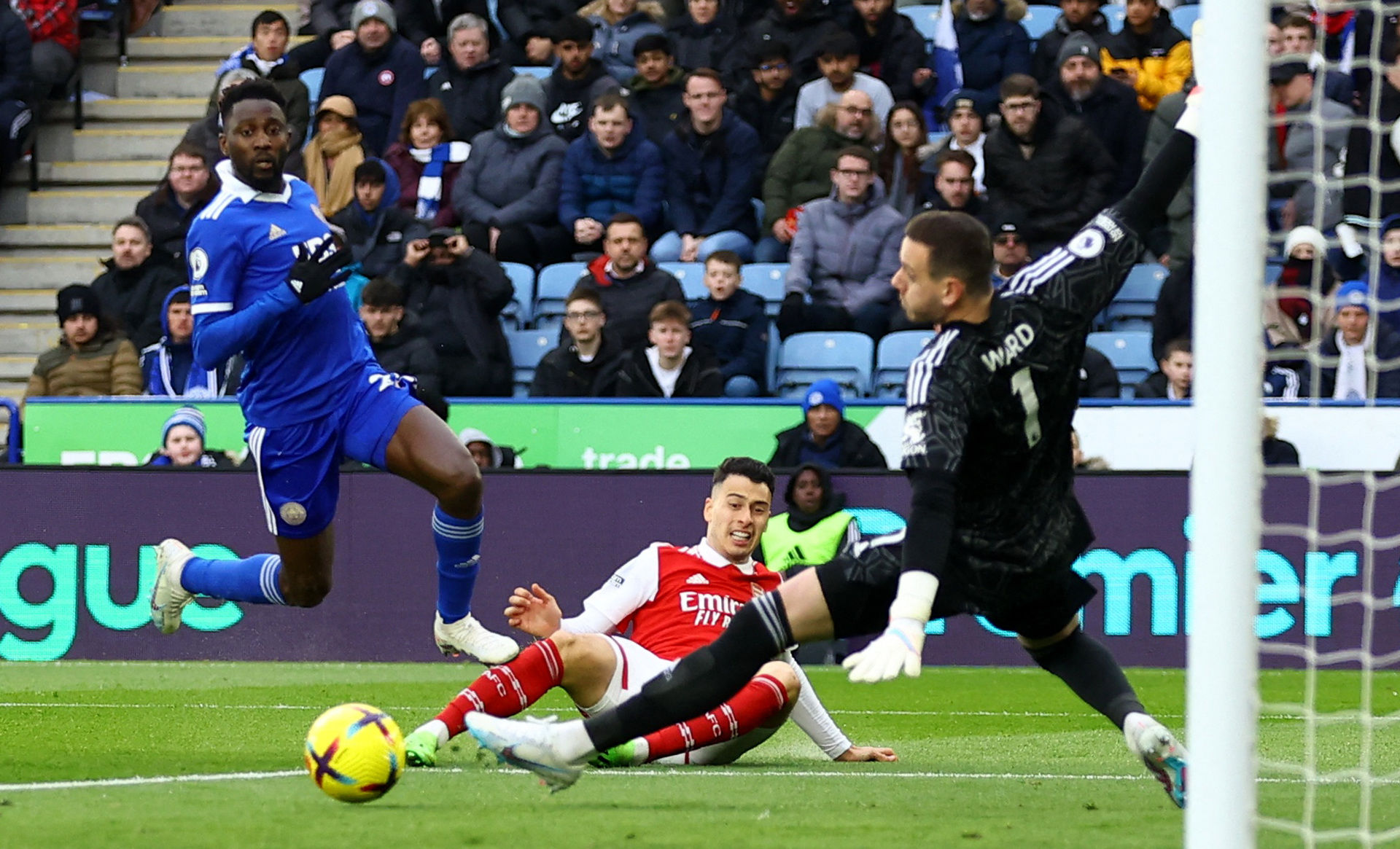 供了施展才 供了施展才